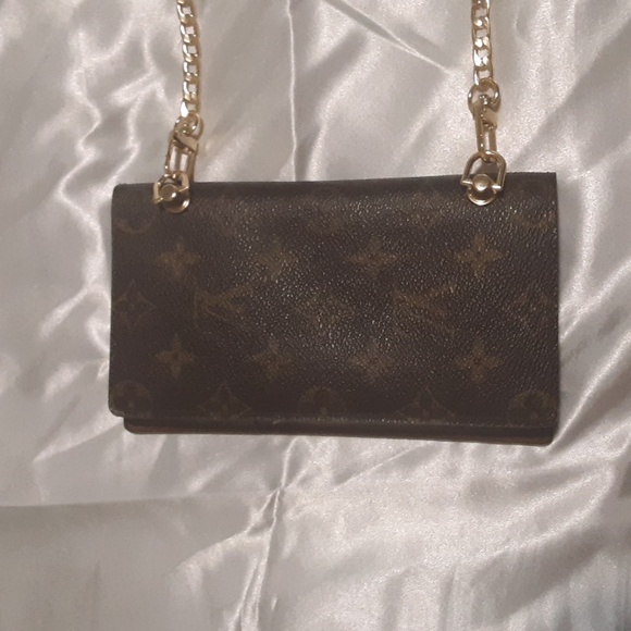 Authentic Louis Vuitton Vintage Monogram Leather Chain Wallet - Picture 2 of 7